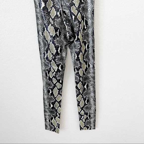 NEW Commando Faux Animal Legging with Control Olive Snake - Picture 10 of 14